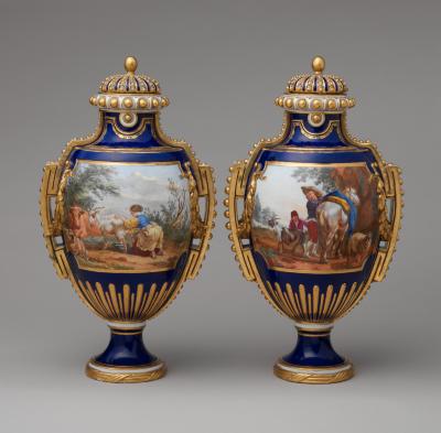 Image for Vase with cover (vase à panneaux or à perles) (one of a pair)